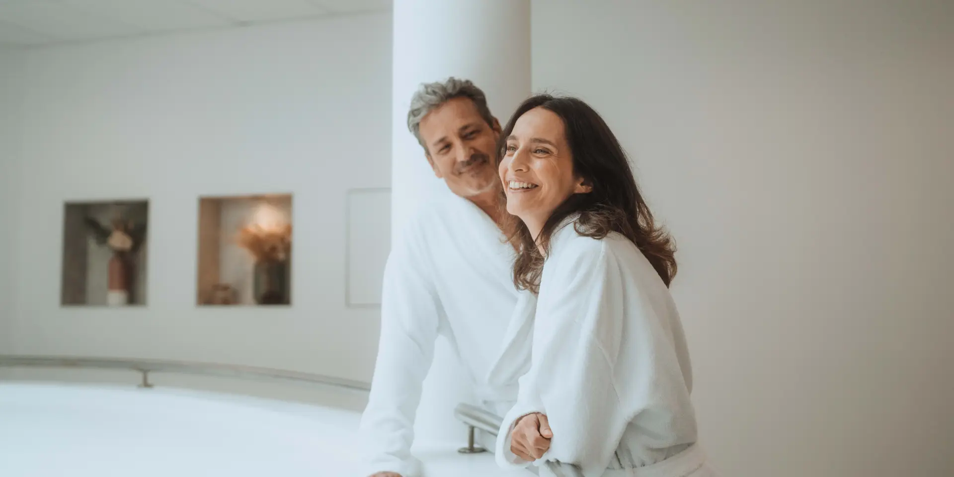 Un couple profitant des Mini cures des Thermes de Saint-Gervais Mont-Blanc