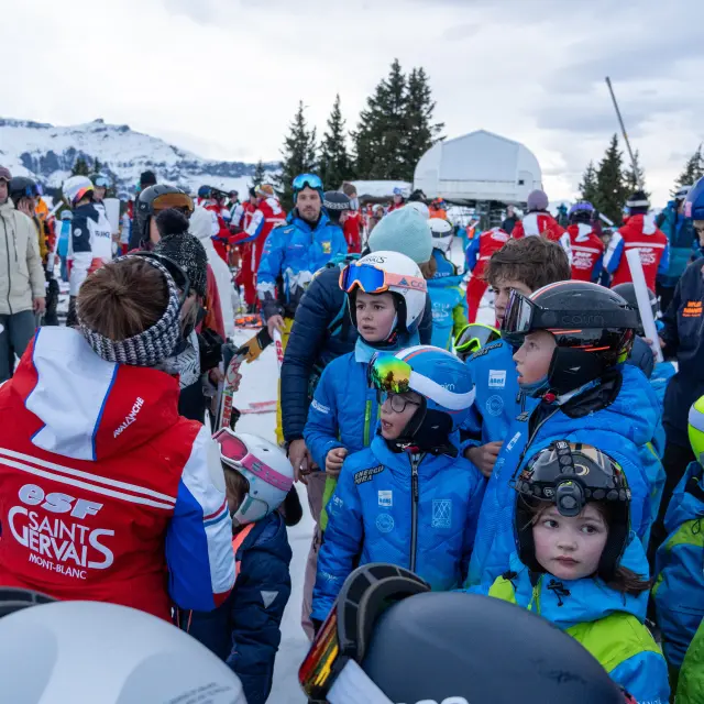 Groupe pour la descente aux flambeaux