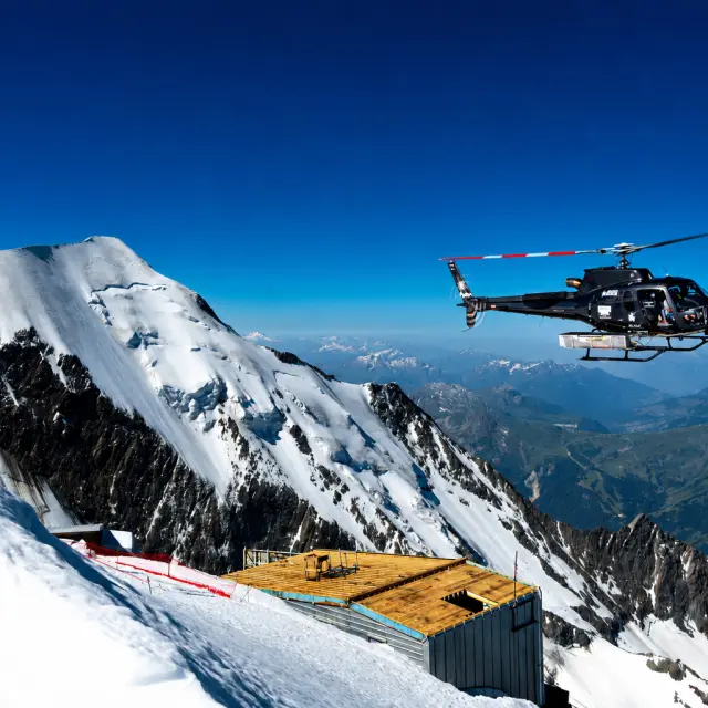 Du sommet de l’aiguille à 3800 mètres jusqu’à la vallée ! L’ancien refuge du Goûter renaît au Parc Thermal