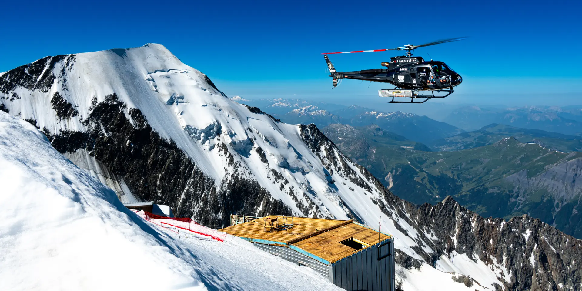 Du sommet de l’aiguille à 3800 mètres jusqu’à la vallée ! L’ancien refuge du Goûter renaît au Parc Thermal