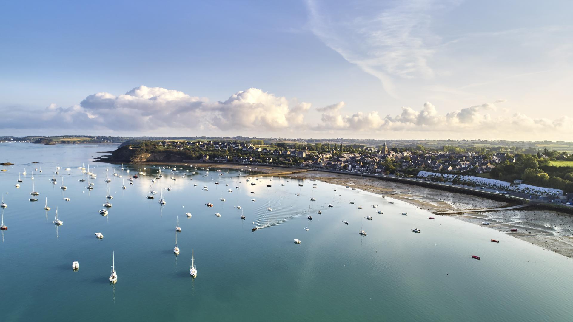 Passeggiate nel labirinto di stradine di SaintSuliac SaintMalo
