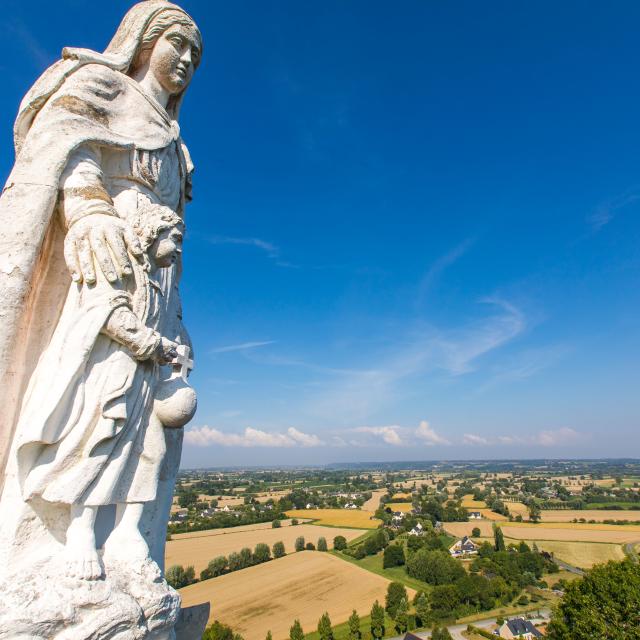 Statue Notre Dame De L Esperance Mont Dol Simon Bourcier 876