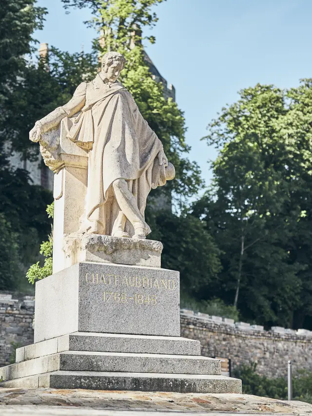 Statue De Francois Rene De Chateaubriand Combourg Alexandre Lamoureux 717
