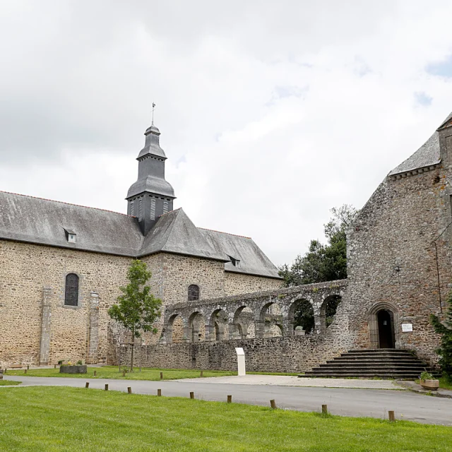 Abbaye du Tronchet