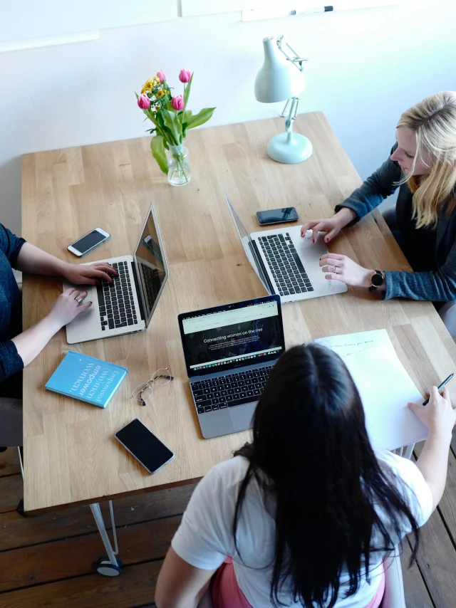 Cowomen 3alw9v3jnkc Unsplash