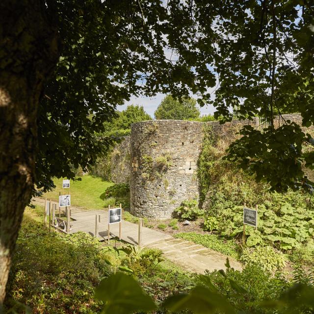 Jardin Des Douves Dol De Bretagne Alexandre Lamoureux 1021