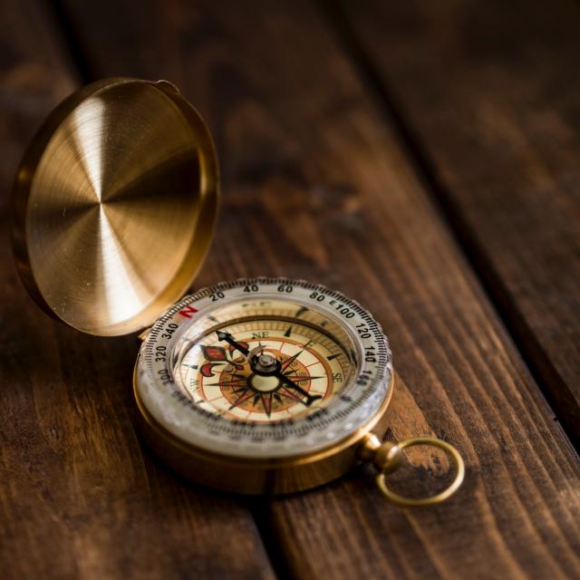 aaron-burden-NXt5PrOb_7U-unsplash