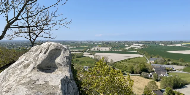 Siège Du Diable Mont Dol