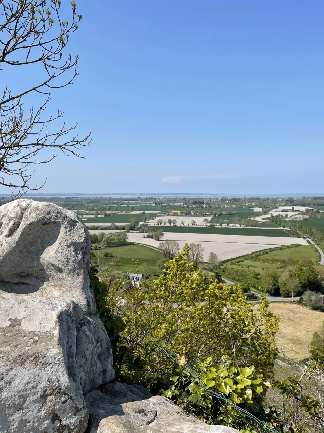 Siège Du Diable Mont Dol