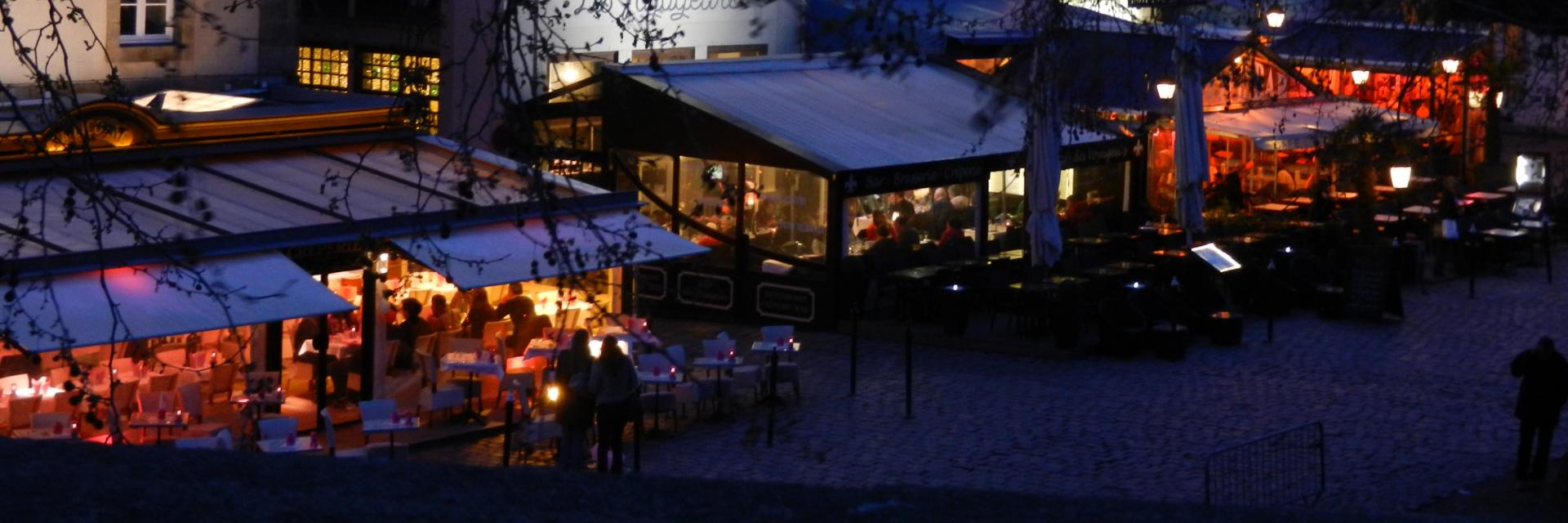 Vue nocturne de la Place Chateaubriand - Saint-Malo