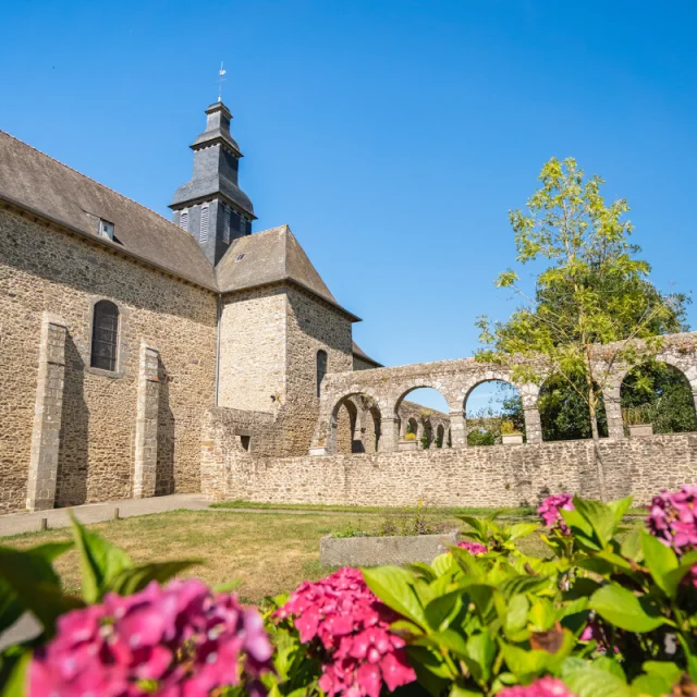 Abbaye Du Tronchet Le Tronchet Thibault Poriel 5076 1200px
