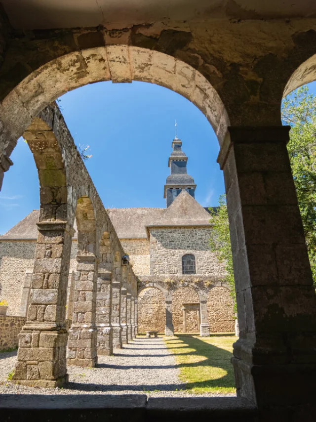 Abbaye Du Tronchet Le Tronchet