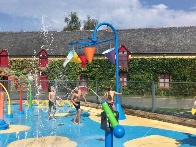 Domaine Du Logis La Chapelle Aux Filtzméens