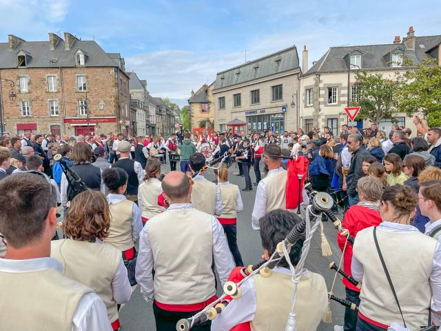 Festival Folklorique Dol De Bretagne Smbmsm 5597