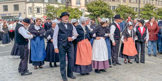 Festival Folklorique Dol De Bretagne Smbmsm 5606