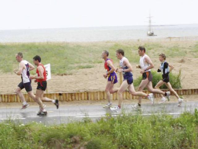 4 Plage Guesclin. Semi-marathon