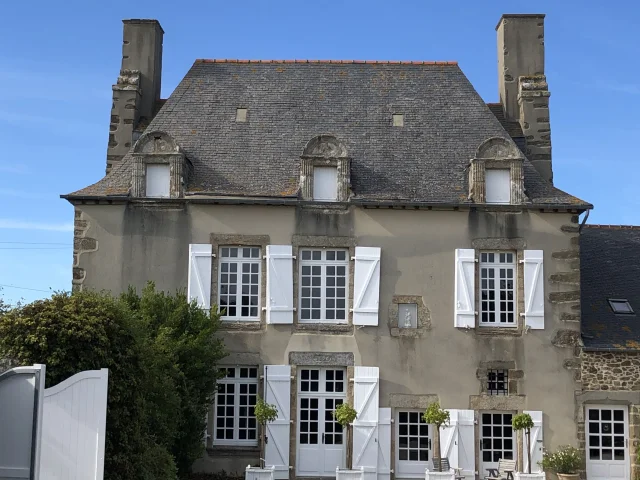 La Ville Es Treux