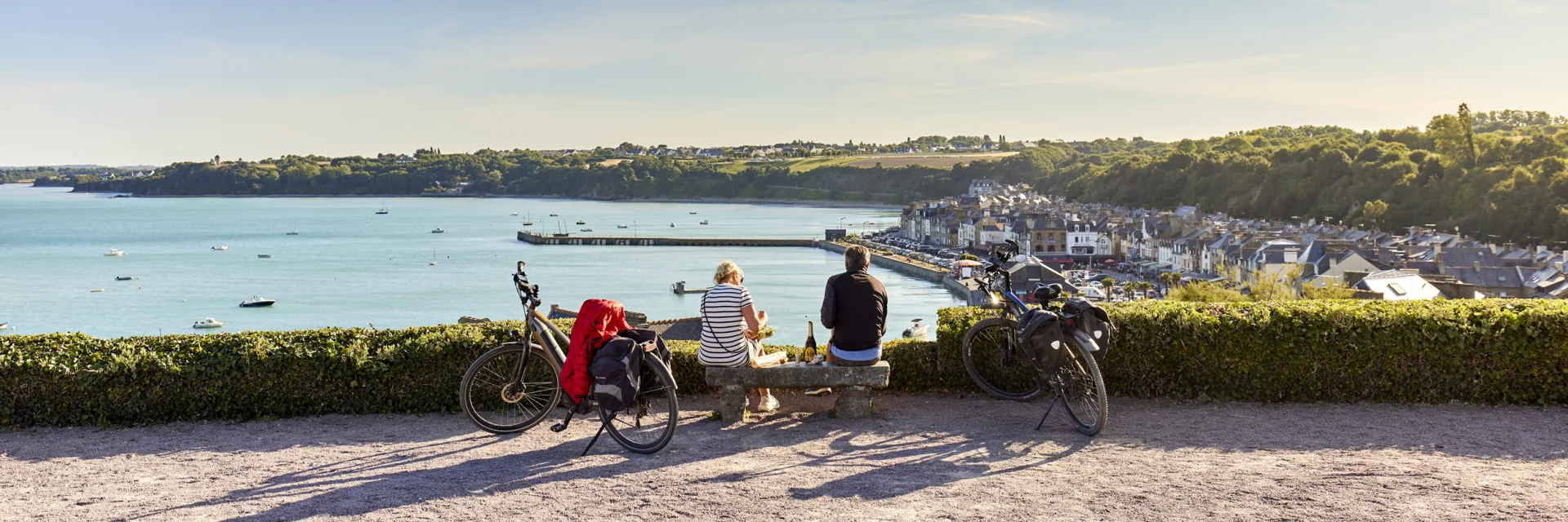 Vue plongeante sur Cancale - 2022-2032