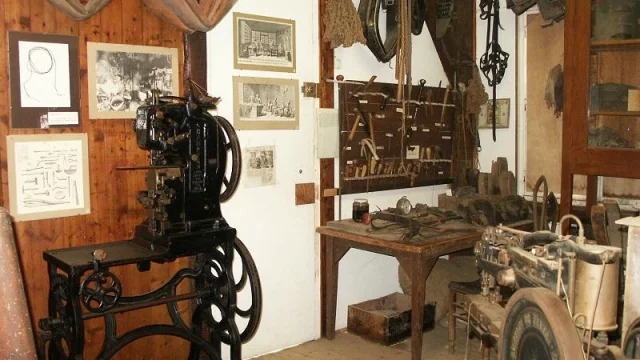 Musee De Loutil Et Des Metiers Tinteniac
