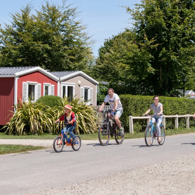 Camping à Saint-Malo au Domaine de la Ville Huchet