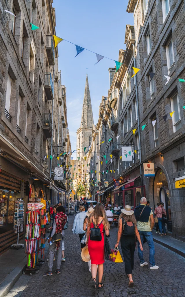 Grand Rue Intra Muros Saint Malo Thibault Poriel 5145 1200px