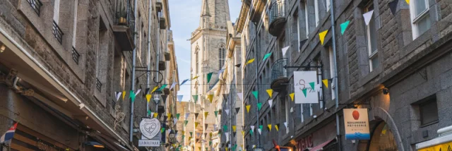 Grand Rue Intra Muros Saint Malo Thibault Poriel 5145 1200px