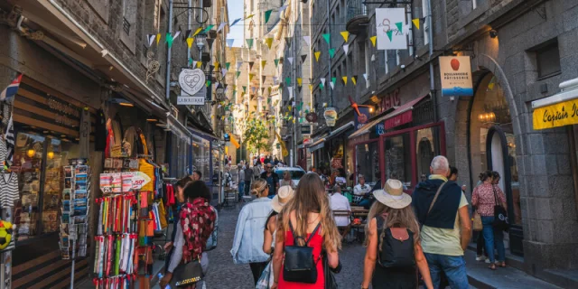 Grand Rue Intra Muros Saint Malo Thibault Poriel 5145 1200px