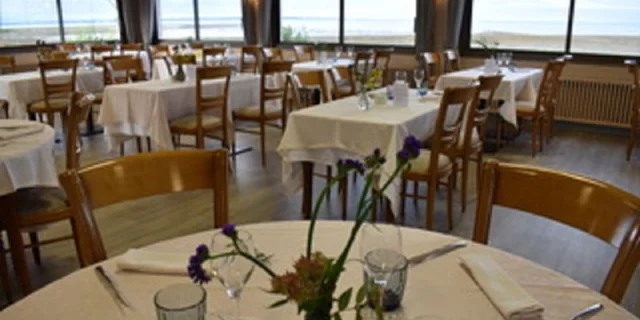 Le Bretagne Restaurant Vue Sur Mer Le Vivier Sur Mer
