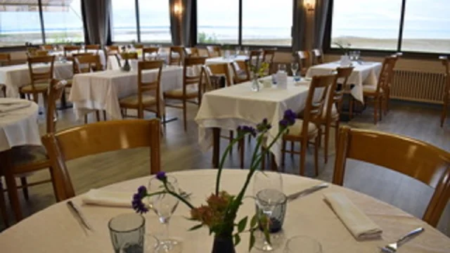 Le Bretagne Restaurant Vue Sur Mer Le Vivier Sur Mer