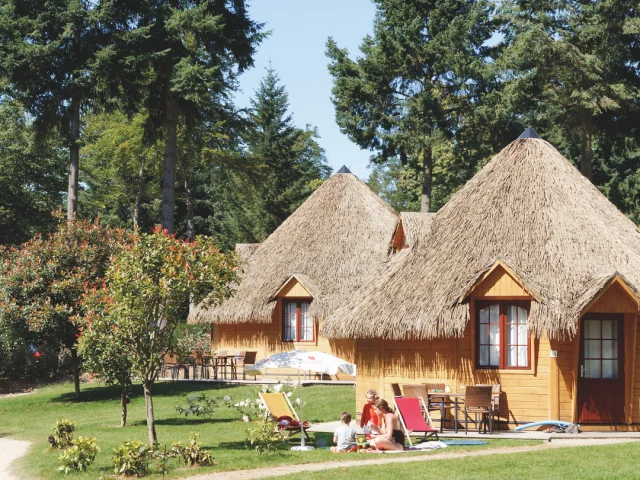 Les Ormes Cottage Hutte