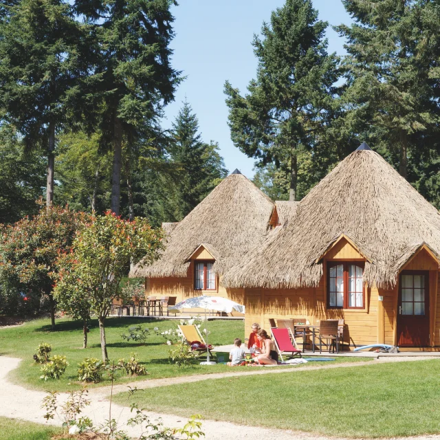 Les Ormes Cottage Hutte