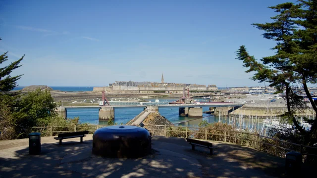 Cite_d_Alet_et_Intra_Muros-_St-Malo-Antoine_Choleau