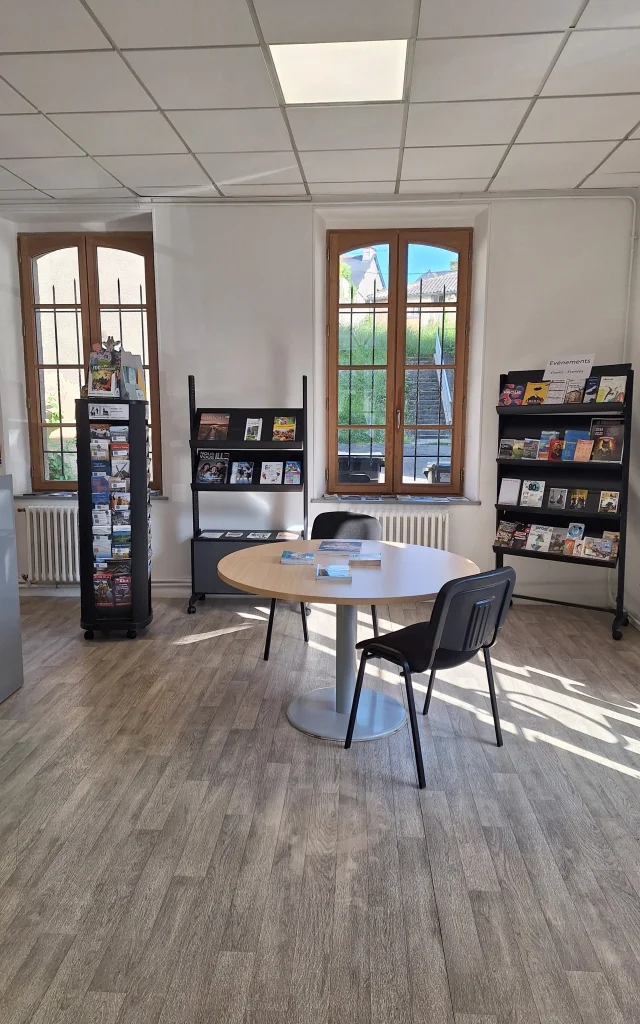 Bit Combourg 5 Rotated