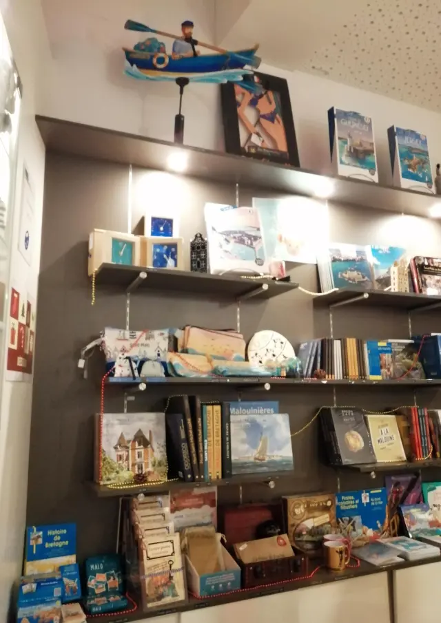 Boutique Office De Tourisme Destination Saint Malo Baie Du Mont Saint Michel Hiver 2025 1