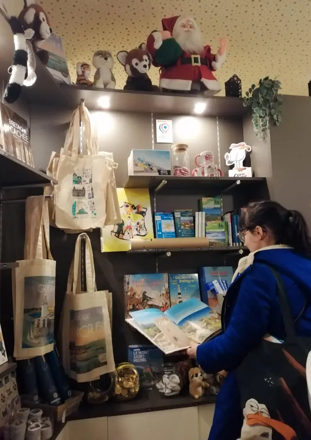 Boutique Office De Tourisme Destination Saint Malo Baie Du Mont Saint Michel Hiver 2025 3