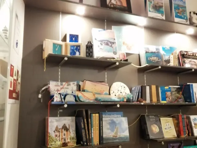 Boutique Office De Tourisme Destination Saint Malo Baie Du Mont Saint Michel Hiver 2025 1