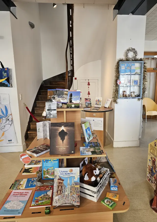 Photos Boutique Bureau De Dol De Bretagne 2025 1