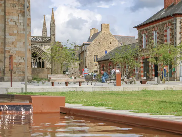 ©SMBMSM - Parvis de la cathédrale - Dol-de-Bretagne