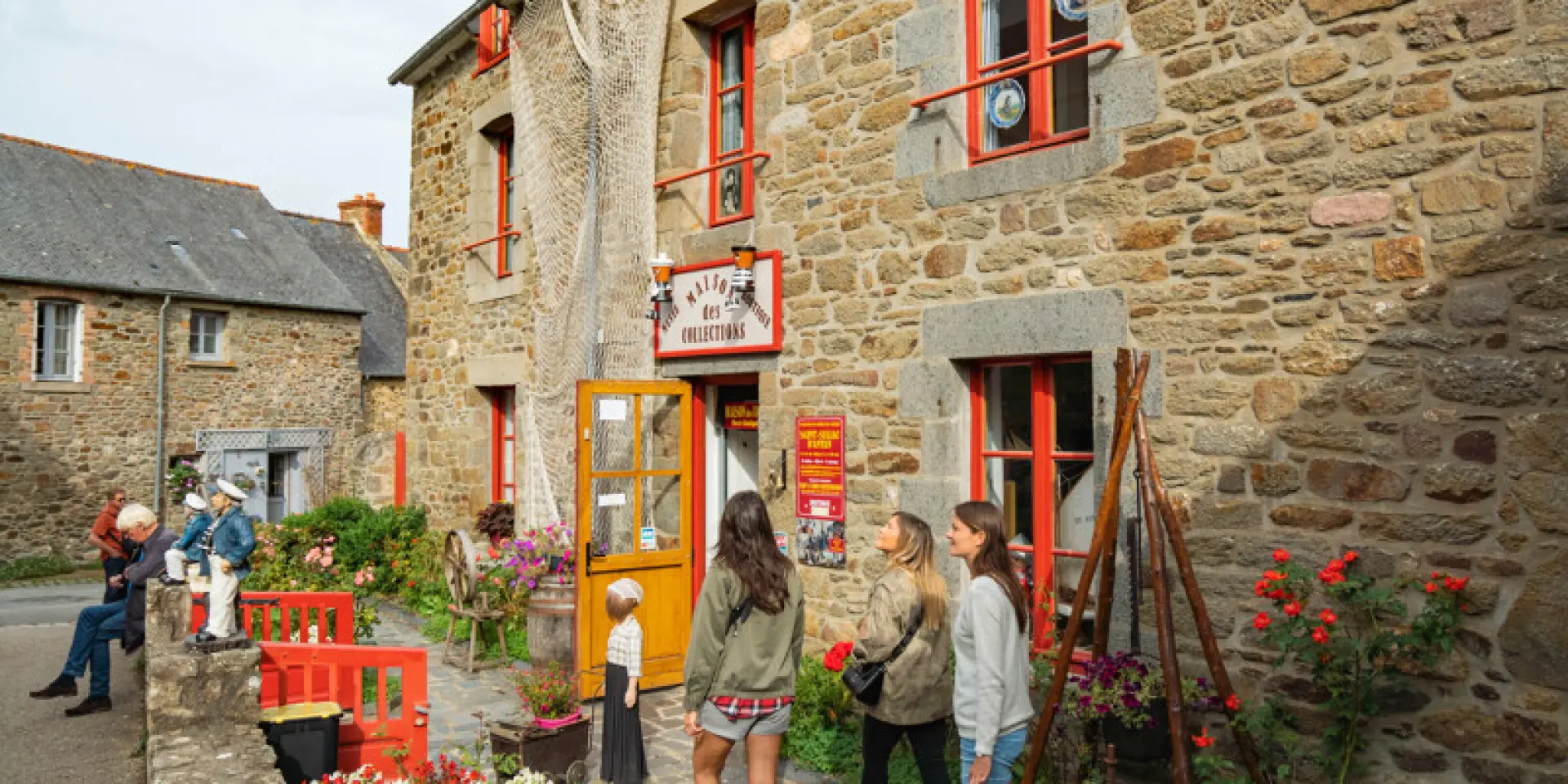 Maison Des Collections Saint Suliac Thibault Poriel 5160 1200px