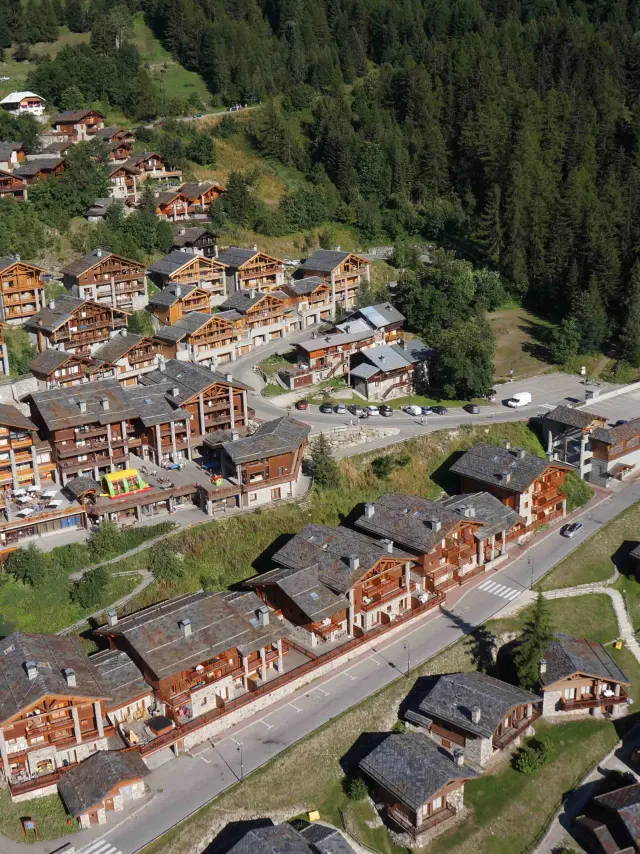 Sainte Foy Station Ete Vue Drone Tristan Price parking