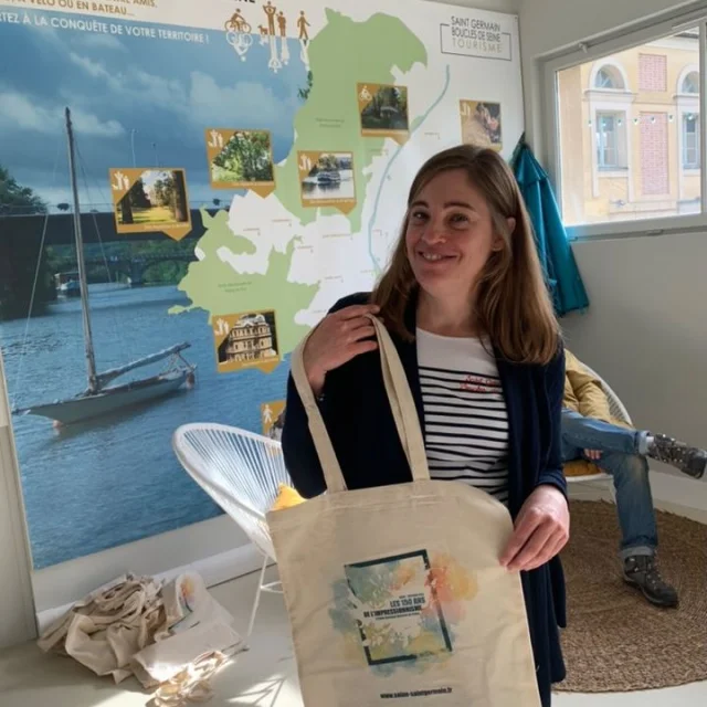 Elisa pendant la clôture des 150 ans de l'Impressionnisme