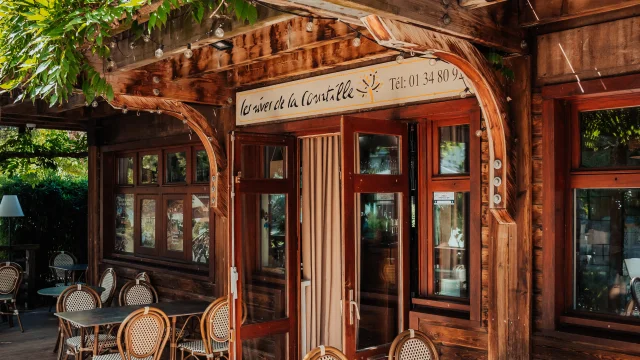Terrasse du restaurant Les rives de la Courtille à Chatou