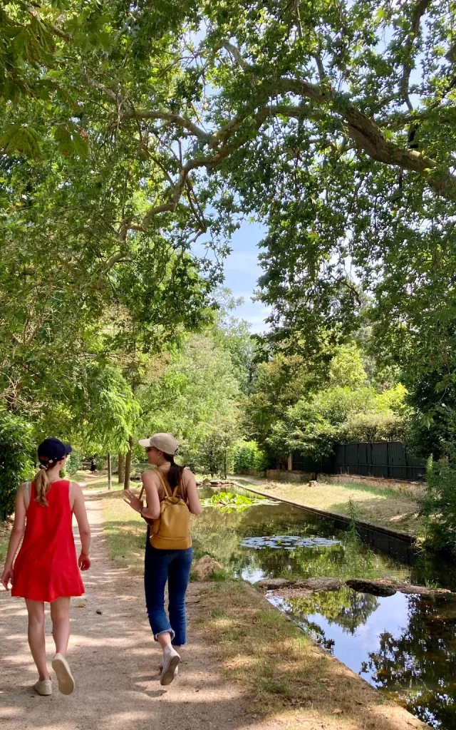 Lison et Denise en exploration au Vésinet