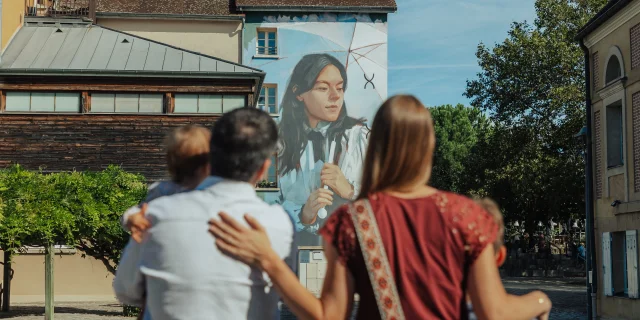 Famille en visite sur l'ile des Impressionnistes à Chatou