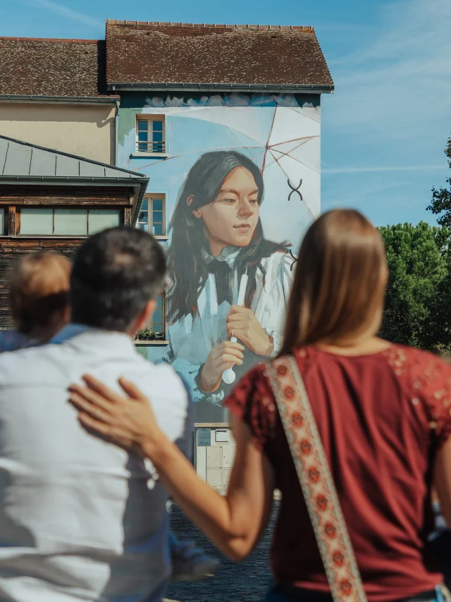 Famille en visite sur l'ile des Impressionnistes à Chatou