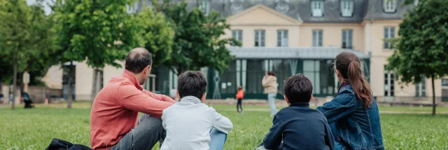 Famille à Croissy-sur-Seine proche de l'espace Chanorier