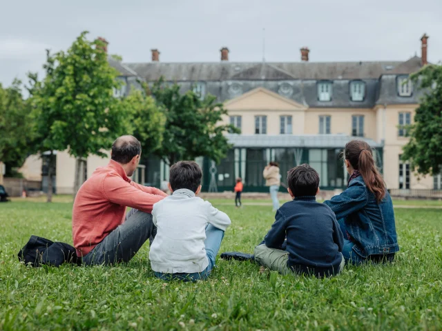 Famille à Croissy-sur-Seine proche de l'espace Chanorier