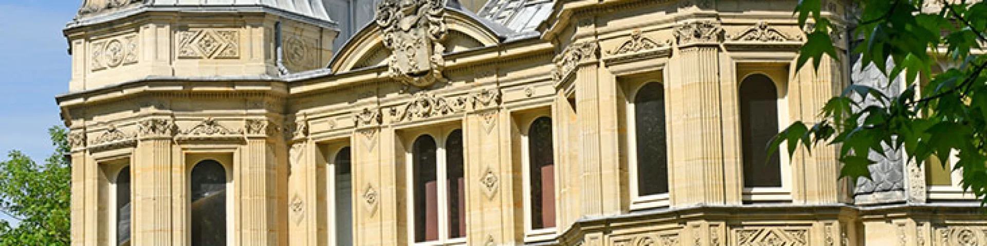 Chateau Monte Cristo Toits Creditjdamasse