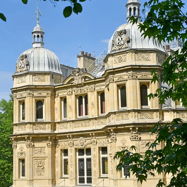 Chateau Monte Cristo Toits Creditjdamasse