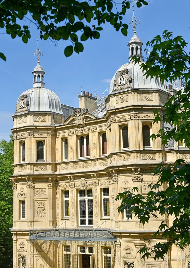 Chateau Monte Cristo Toits Creditjdamasse